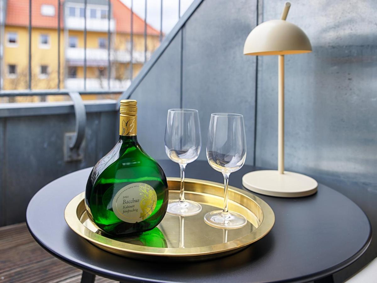 Homiestay City-Apartment, Balkon & Parkplatz Wurzburgo Exterior foto